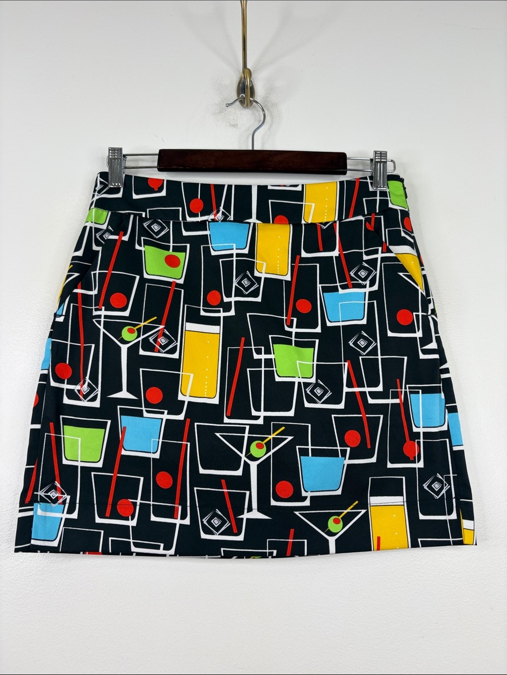 Loudmouth Ladies Skort Womens 2 Black Red Yellow Cocktail Drinks Golf Skirt
